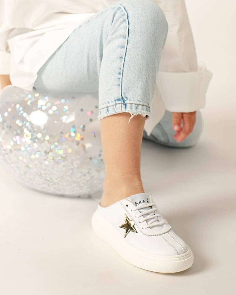 kid's shoes