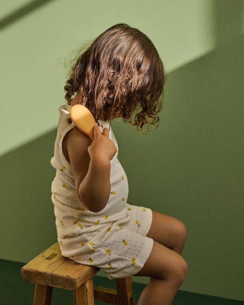kid's hairbrush