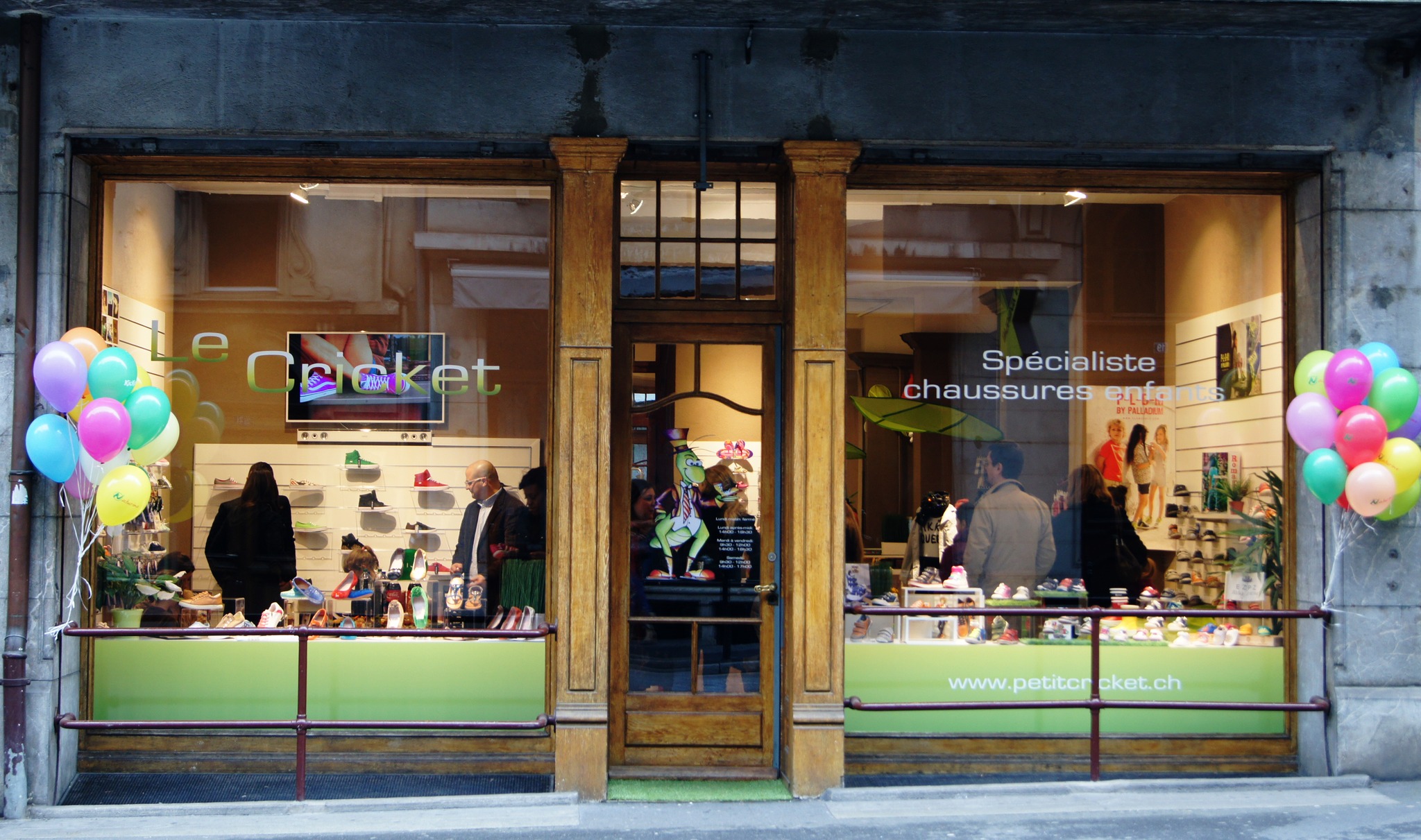 kid's shoe stores